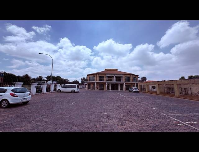 1,600M² BUSINESS CENTRE FOR SALE IN WESTDENE